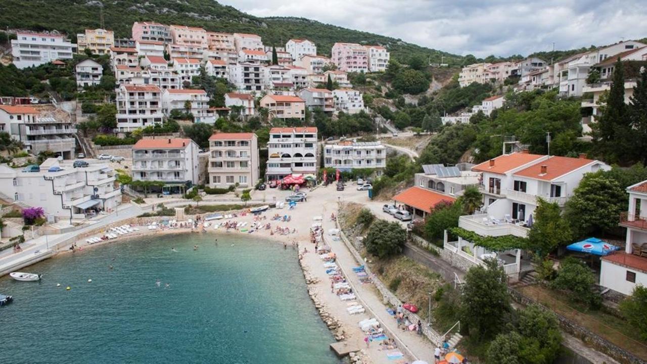 Apartments Matej 네움 외부 사진