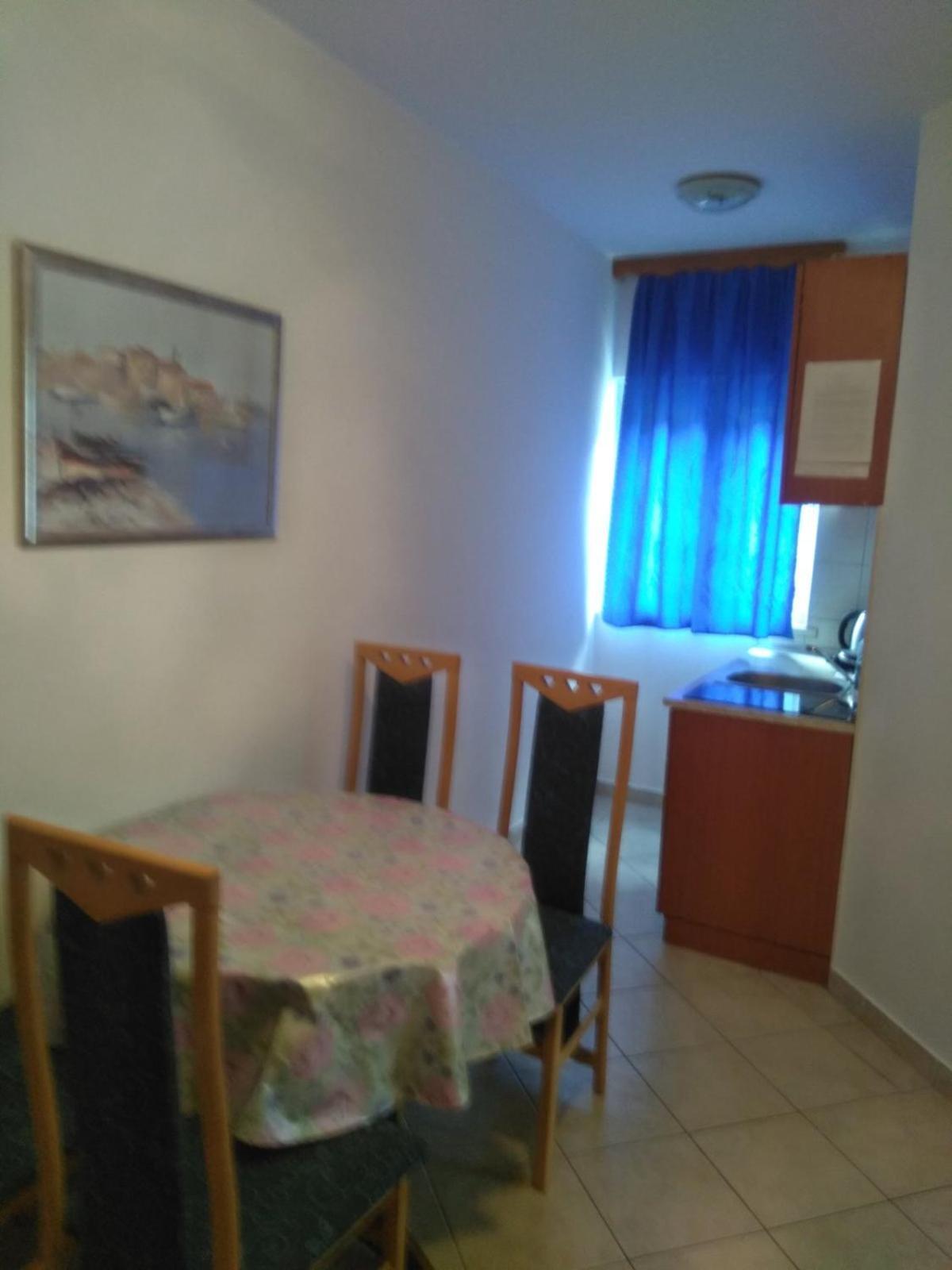 Apartments Matej 네움 객실 사진